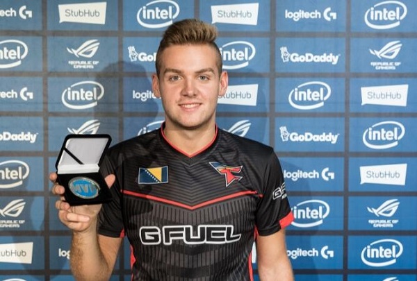 路管理和团 路管理和团